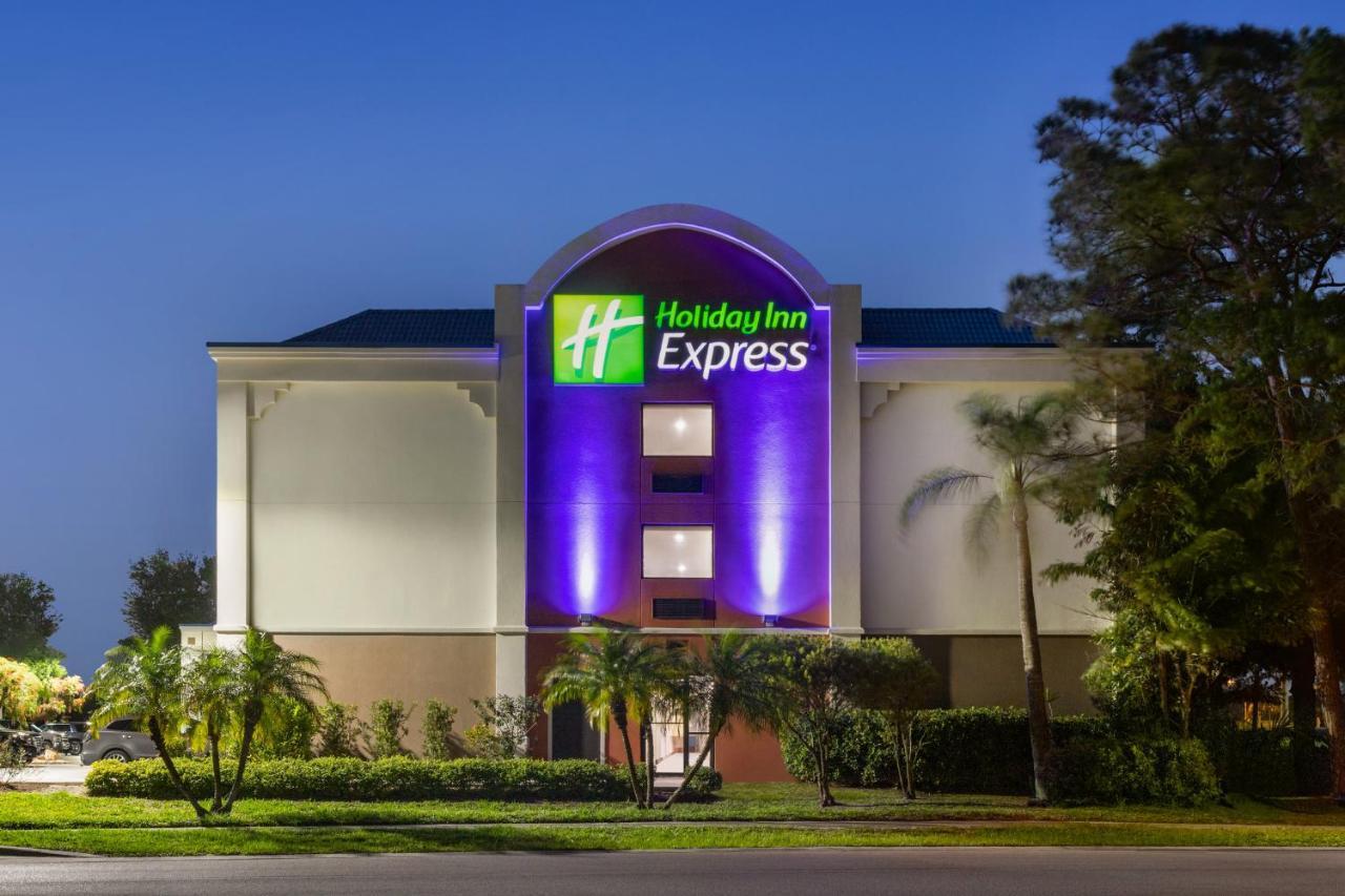 Holiday Inn Express Vero Beach-West I-95 By Ihg Bagian luar foto