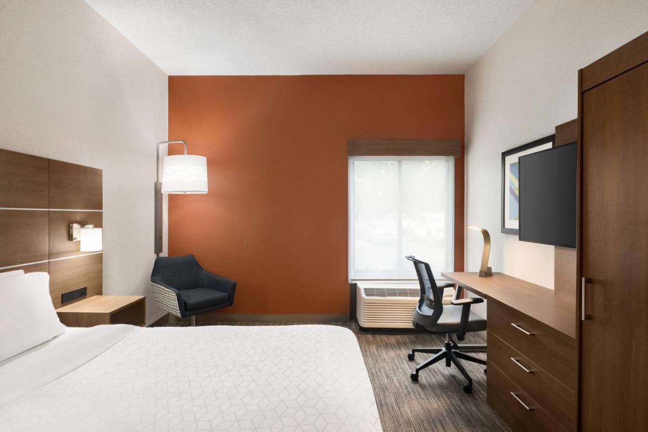 Holiday Inn Express Vero Beach-West I-95 By Ihg Bagian luar foto