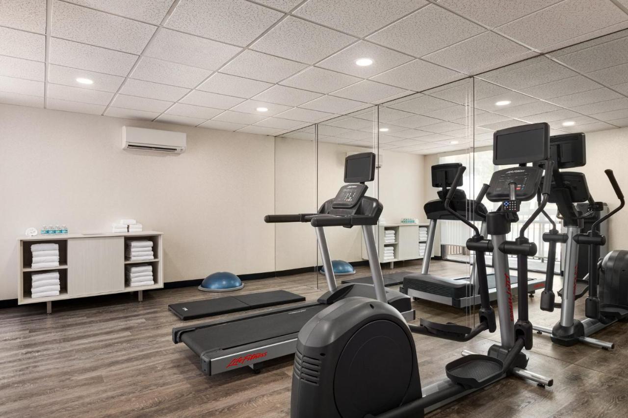 Holiday Inn Express Vero Beach-West I-95 By Ihg Bagian luar foto