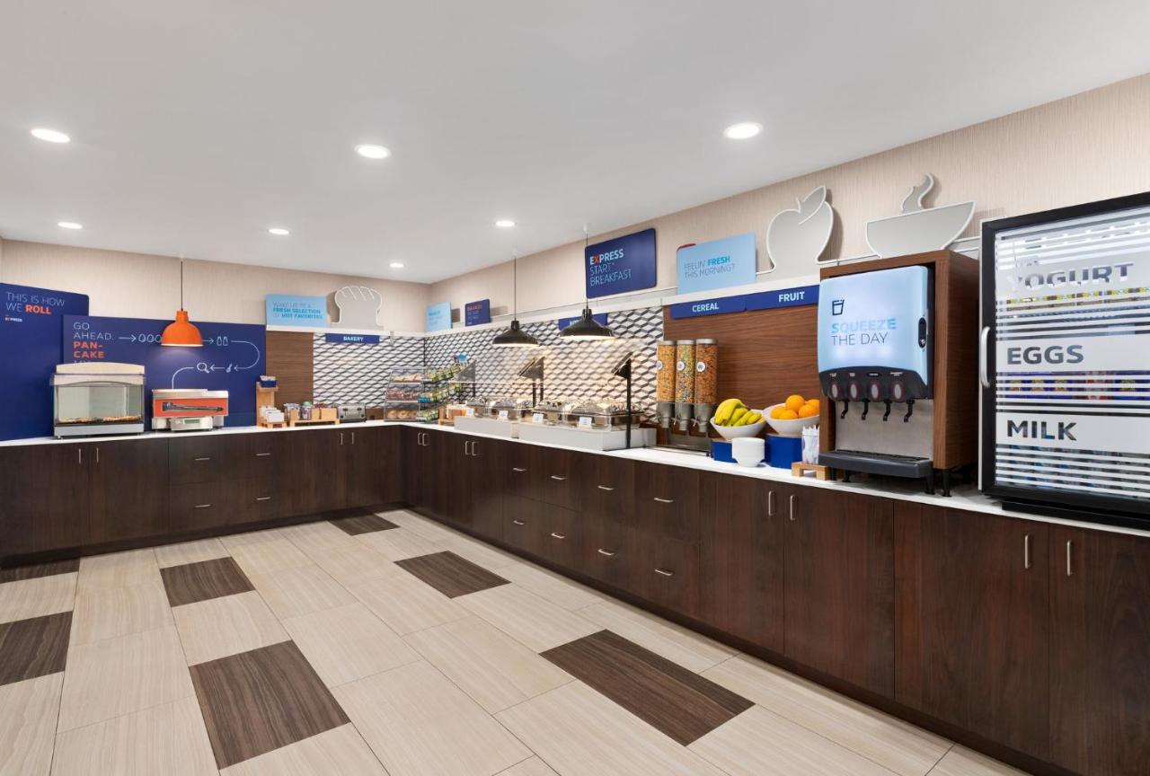 Holiday Inn Express Vero Beach-West I-95 By Ihg Bagian luar foto