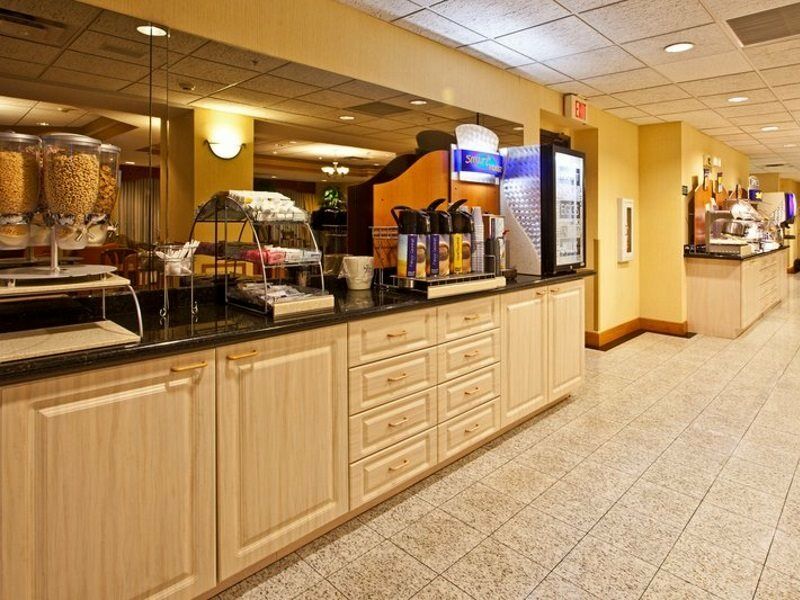 Holiday Inn Express Vero Beach-West I-95 By Ihg Bagian luar foto
